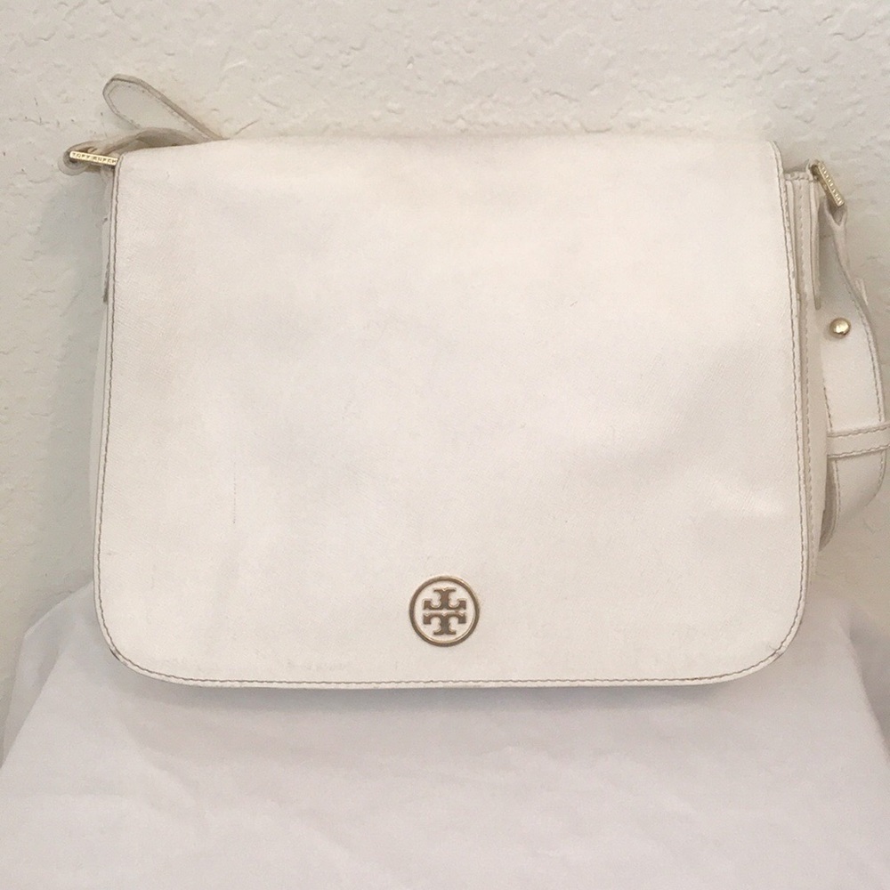 Authentic Tory Burch White Shoulder Bag Gold Piece